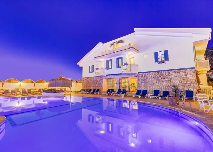 Hotel with Tennis: Monta Verde Hotel & Villas