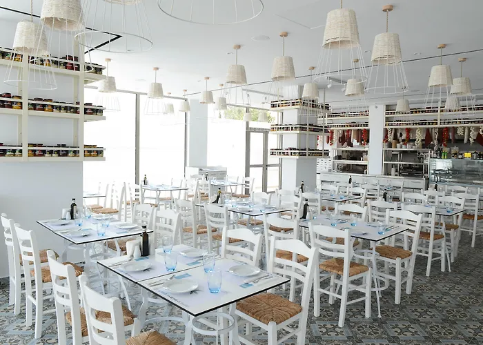Hotel dichtbij College: Ivi Mare - Designed For Adults By Louis Hotels