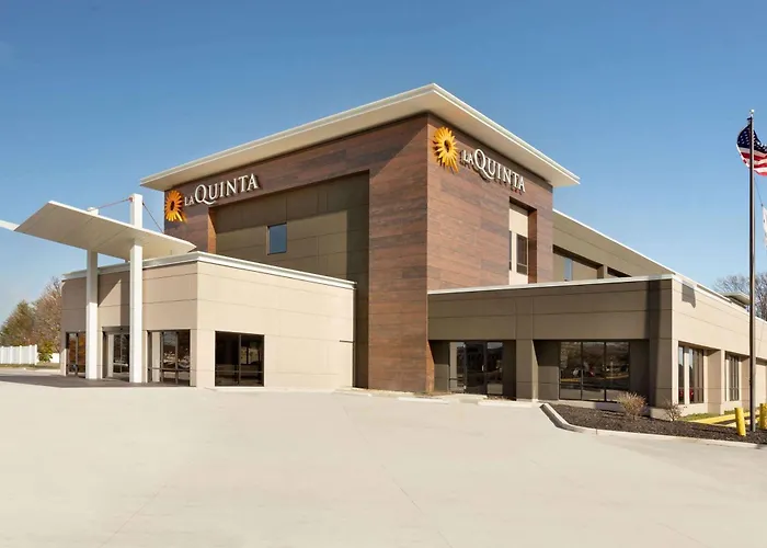 La Quinta Inn & Suites By Wyndham St Louis Route 66