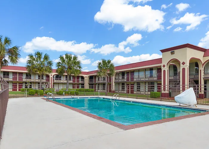 Motel: Red Roof Inn Montgomery - Midtown