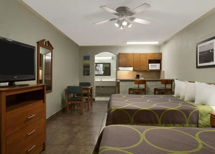 Super 8 By Wyndham South Padre Island