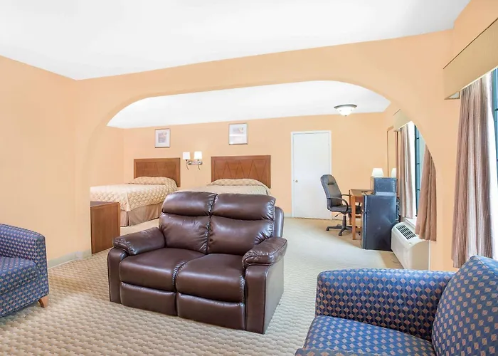 Cheap hotel: Super 8 By Wyndham San Angelo