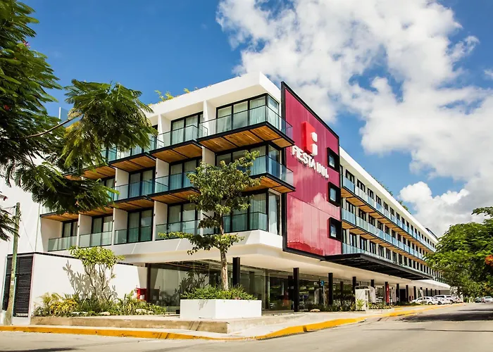 Hotel boutique Apenas: Fiesta Inn Playa Del Carmen