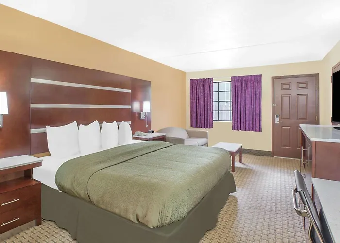 Days Inn By Wyndham Fayetteville