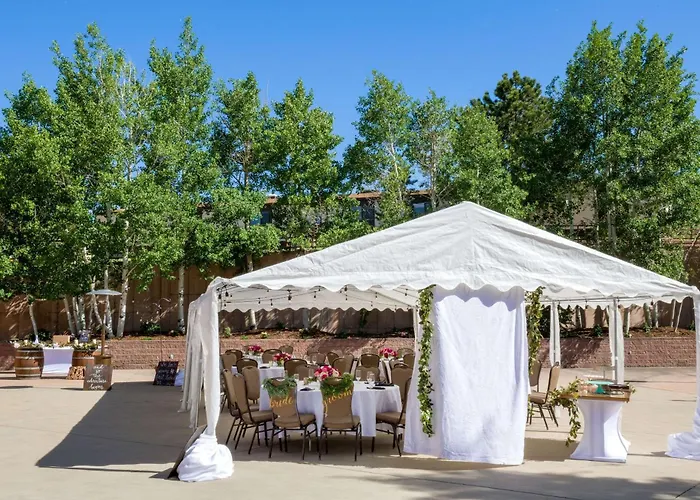 Cheap hotels Holiday Inn Estes Park By Ihg