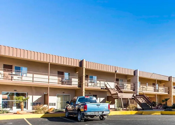 Motel: Rodeway Inn At Lake Powell