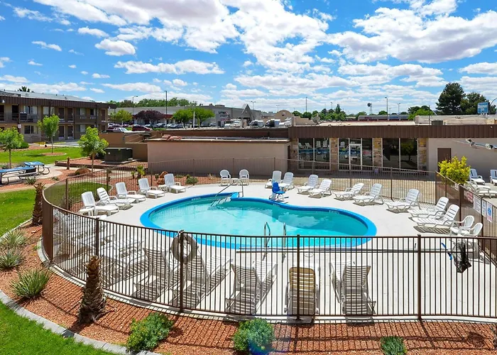 Motel: Rodeway Inn At Lake Powell
