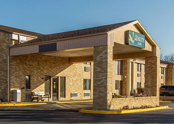 Cheap hotels Quality Burlington Near Hwy 34