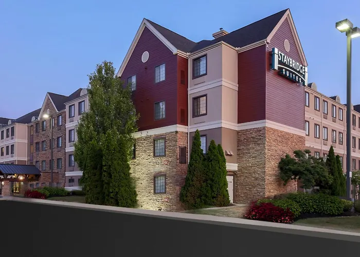 Pet Friendly hotel: Staybridge Suites Columbus-Dublin By Ihg