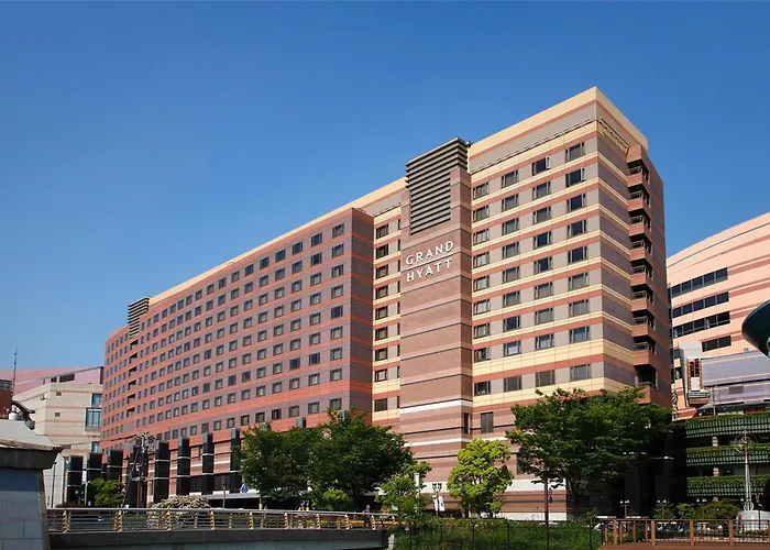 Luxury hotel only: Grand Hyatt Fukuoka