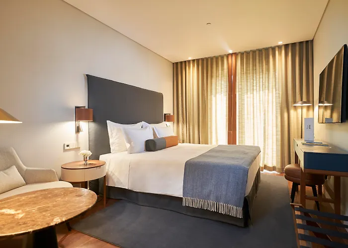 Hotel 5 estrelas: PortoBay Flores