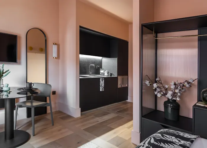 Hotel: Whitworth Locke