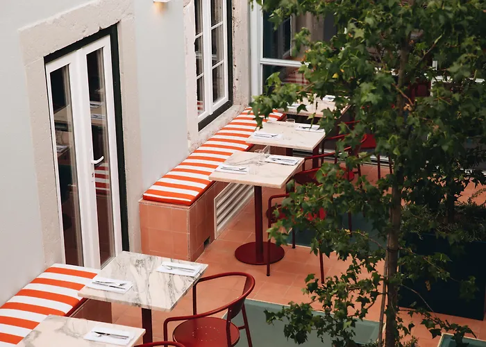 Hôtel pour familles: Esqina Cosmopolitan Lodge
