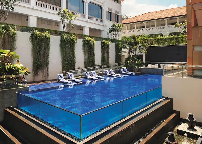 Luxury hotel only: Oasia Resort Sentosa By Far East Hospitality
