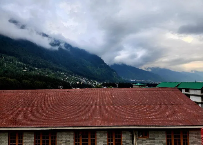 Guest house: Hotel Solitaire - With Best View Of Mountains