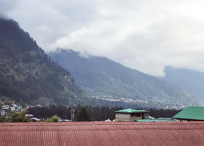 Guest house: Hotel Solitaire - With Best View Of Mountains