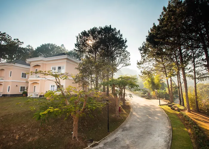 Dalat Edensee Lake Resort & Spa