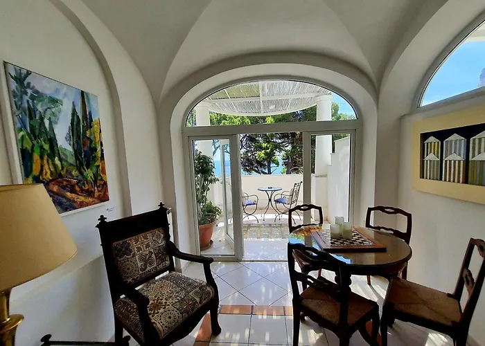 Cheap hotel: Hotel Nautilus