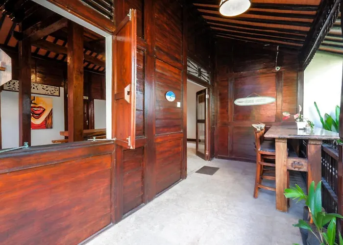 Surfer Paradise Villas Bali