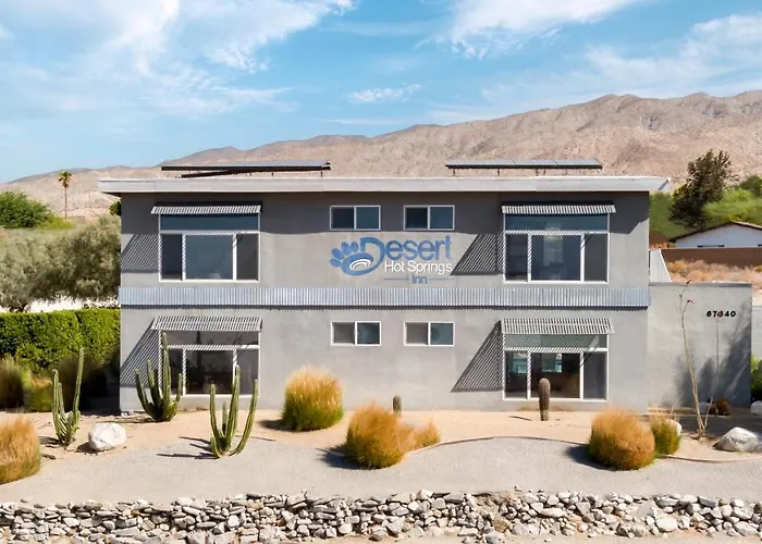 Hotel with view: Desert Hot Springs Inn