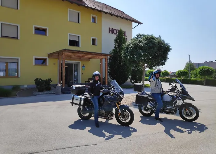 Hotel nahe College: B&B Bau