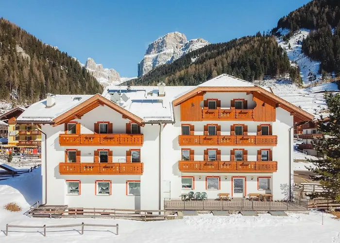  Albergo Canazei