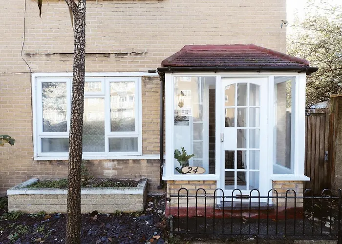 Pension de Famille Stepney Green Beds To Stay 24