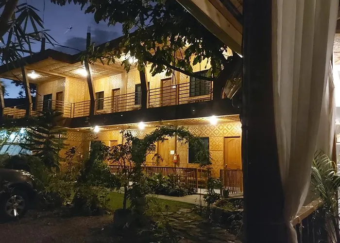 Hotel with view: New Village Lodge