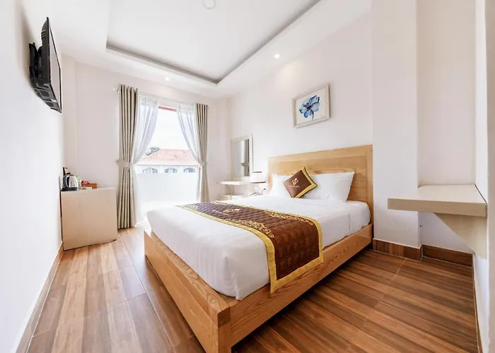 Central hotel: Golden Bee Hotel