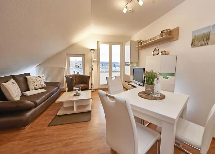 Wohnpark Stadt Hamburg F400 WG 57 mit Balkon + Wasserblick