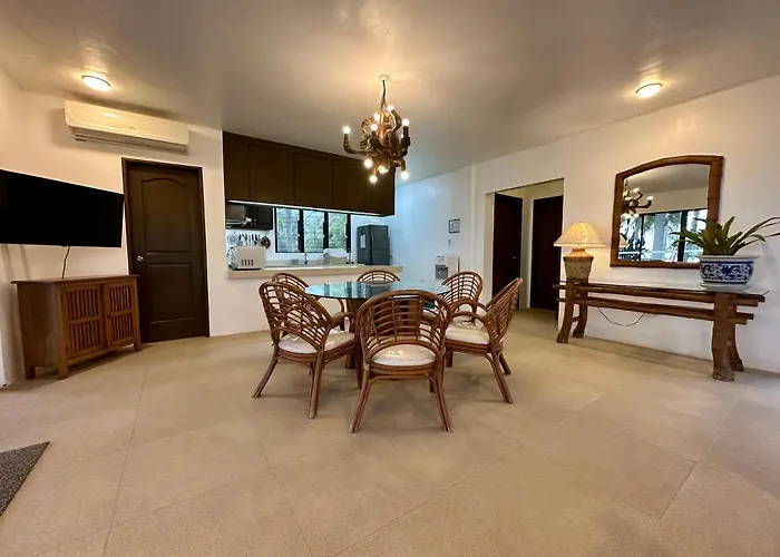 Vacation home: The Resthouse Laiya