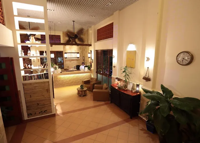 Deluxx Boutique Hotel