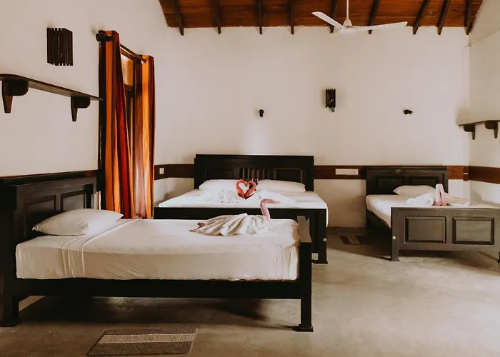 Shiva'S Beach Cabanas
