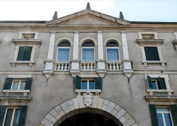 Domus Nova Palace - Italian Homing