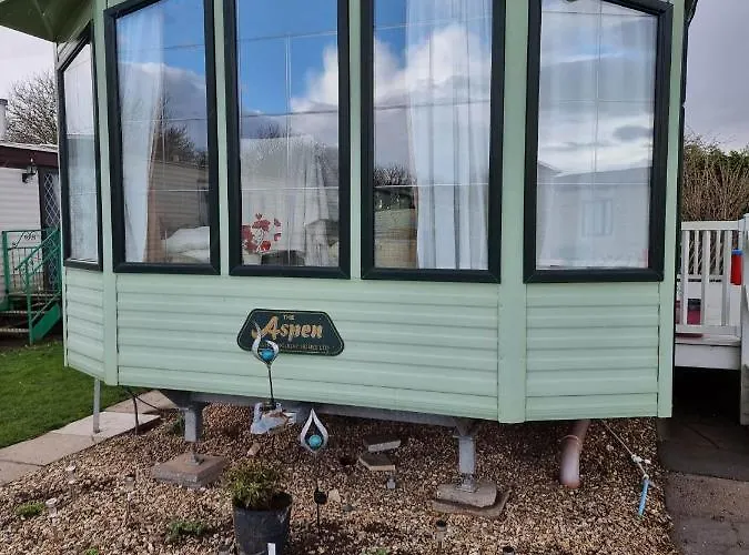 Camping Key Summerlands, Ingoldmells 8 Berth Caravan