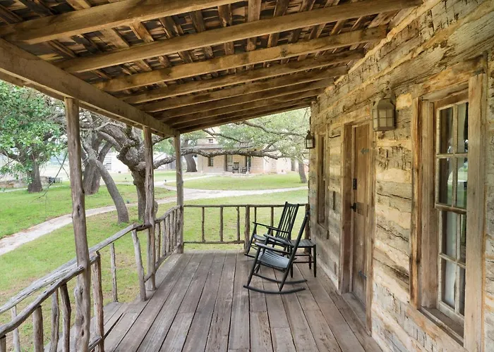 Bungalow rentals Contigo Ranch Fredericksburg