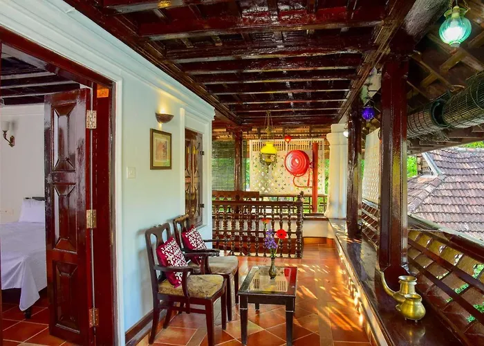 Kumarakom Tharavadu - Heritage Hotel
