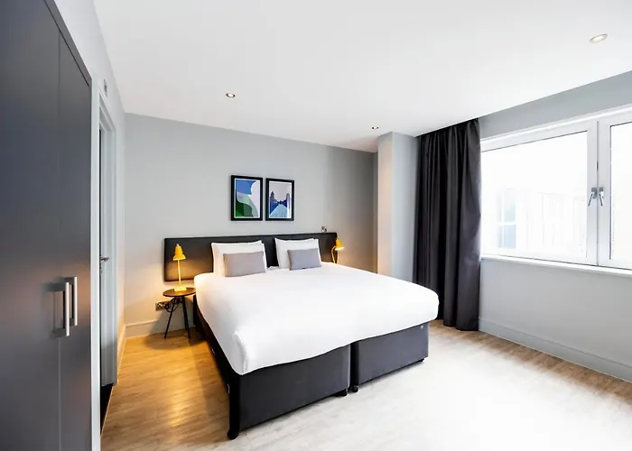 Hotels Close to Airport Staycity s London Greenwich High Road