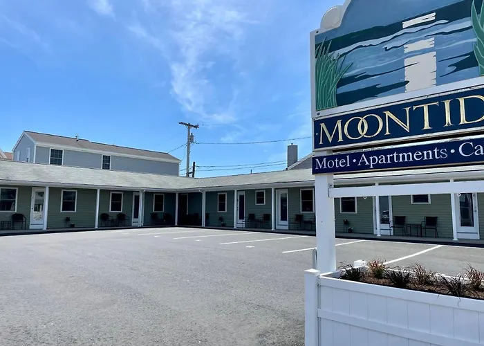 Сity center hotels Moontide , Apartments, And Cabins
