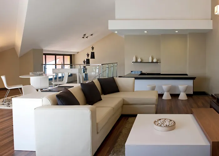 Pet Friendly hotel: Crowne Plaza Santo Domingo By Ihg