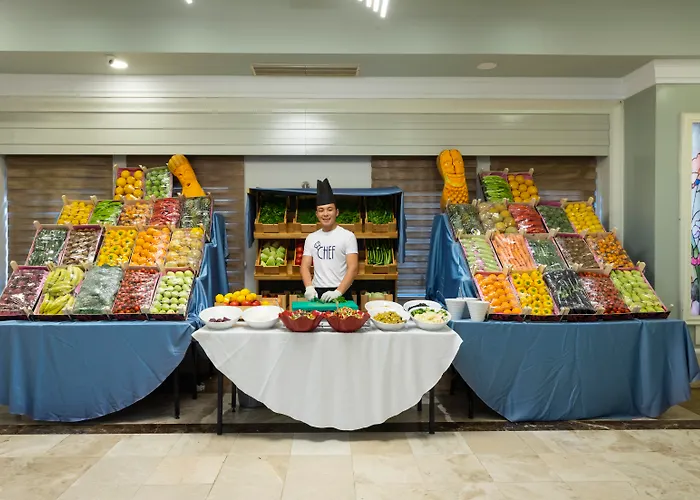 Family Hotel: Orange County Kemer (Adults Only)