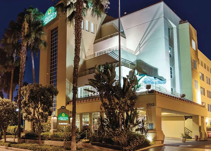 3 star hotel: La Quinta By Wyndham Anaheim