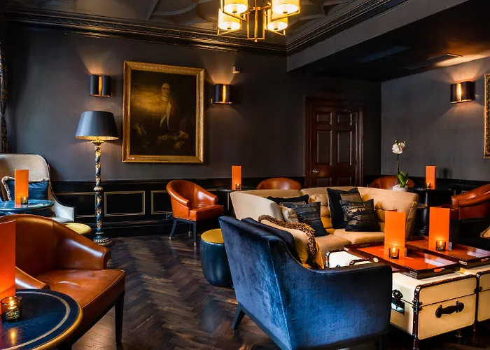  11 Cadogan Gardens And The Apartments