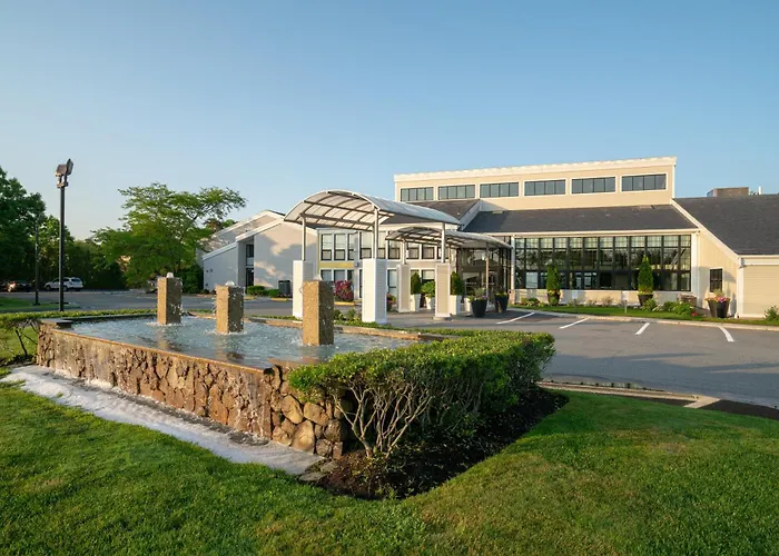 Hotel with Tennis: Holiday Inn Cape Cod - Hyannis By Ihg