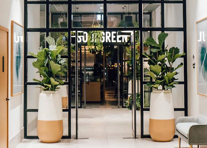 Pet Friendly hotel: Vida Creek Harbour