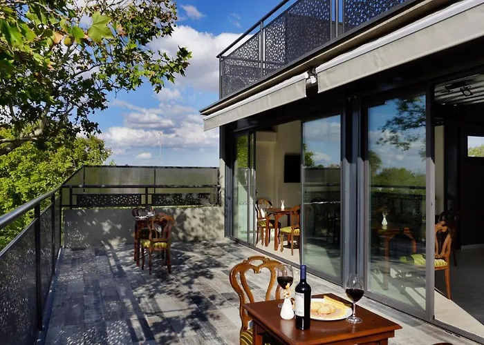 Hotel de golfe: 718 Rufino Petit Hotel