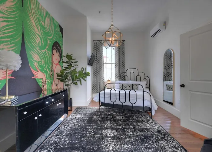 Sugars Inn Room 2 Boutique Hotel One Mile To Beach