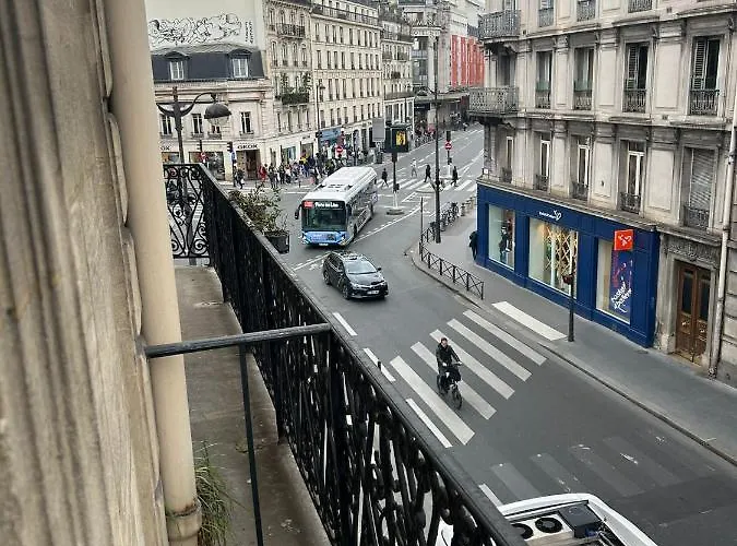Hotel De Ville