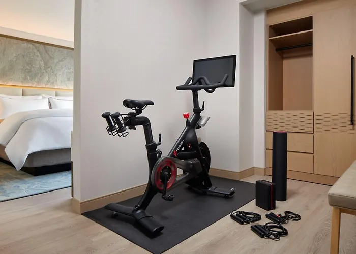 Hotel with pool: The Westin Dc Downtown