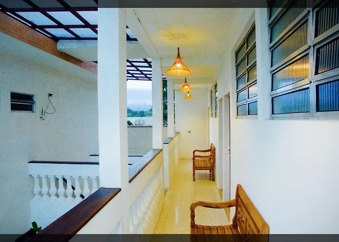 Hotel com piscina: Pousada Recanto Bertioga